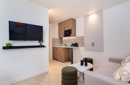 Billancourt–Rives de Seine Apartment | Suite-Family-Wet room-City view