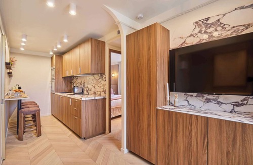 Arsenal Apartment | Suite with terrace & AC Paris Heart of the Marais