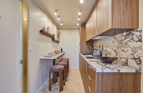Arsenal Apartment | Suite with terrace & AC Paris Heart of the Marais