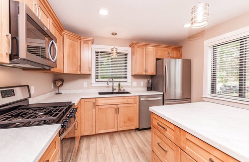 Kutzky Park Condo | Suites on 4th unit # 2 - 2 bdrm-2 bath-1 mile-Mayo Clinic