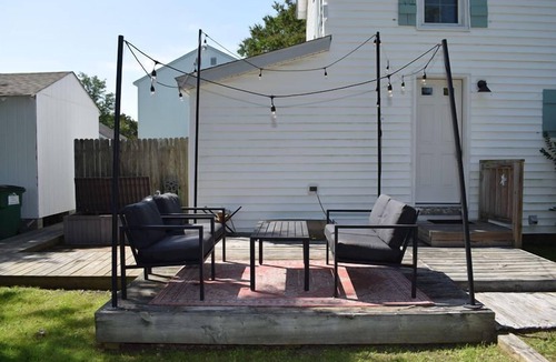 Chincoteague Cottage | Summer Breeze- Cozy Cottage Close to Town, Fire Pit