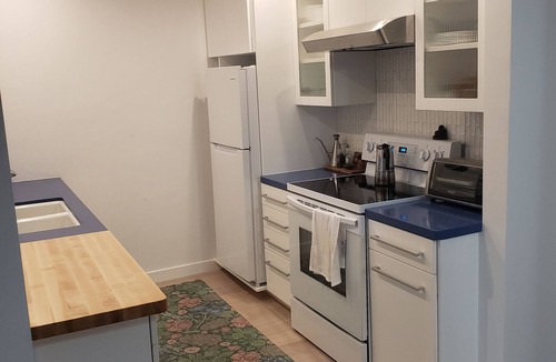 Alta Mesa Condo | Summer in Santa Barbara newly remodeled 1 bedroom hilltop condo w/pool & spa