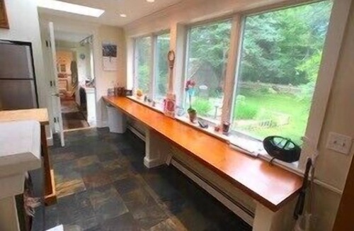 Brewster House | Summer on the Brewster flats is beyond compare—book your summer vacay now!