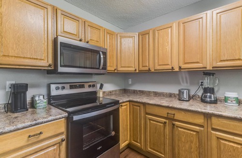 Ocean Springs House | Sunny 4-Bed Retreat Near Ocean Springs Beach