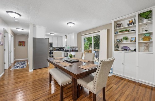 Mounds View House | Sunnyside Stay - 5BR/Theater/Games. Near NSC & TPC