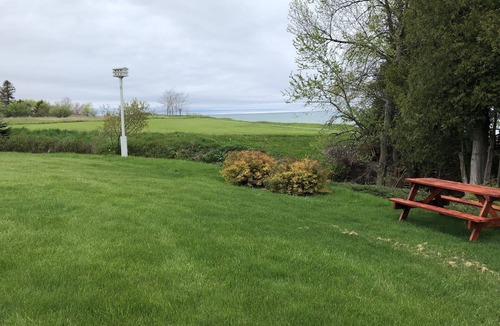 Algoma House | SUNRISE CREEK | Private Beach House Near Door County
