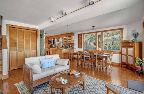 Deep Hole House | Sunrise View | Waterfront, Kayaks, Gorgeous Sunrises!