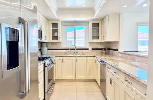 Hollywood Beach House | Sunset By The Sea – Coastal Relaxation on Hollywood Beach