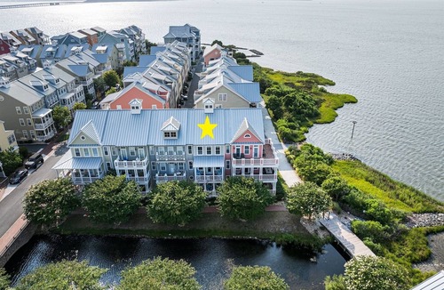 Sunset Island House | Sunset Island 36 Canal Side Mews West