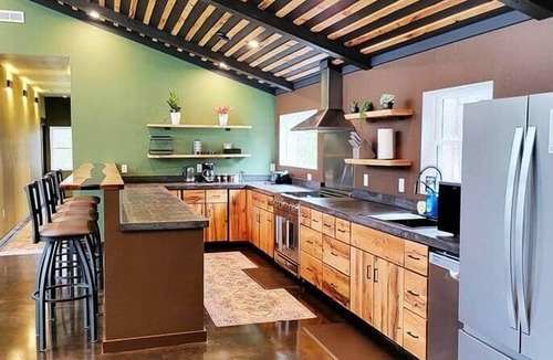 Markville House | Sunset Point Retreat