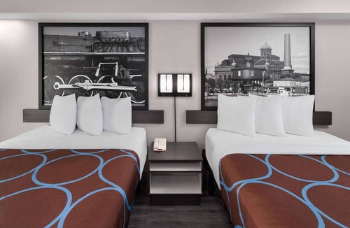 Woodlawn Hotel | Super 8 By Wyndham Baltimore Northwest