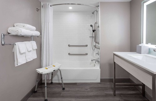 Woodlawn Hotel | Super 8 By Wyndham Baltimore Northwest