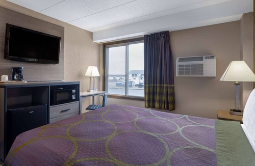 Owatonna Hotel | Super 8 by Wyndham Owatonna