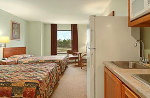 Kreole Hotel | Super 8 by Wyndham Pascagoula