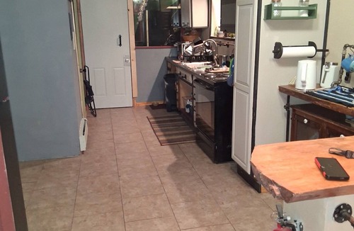 Duluth House | Super Groovy Fur Baby Friendly Happy Haven - 2 bed - 1 bath - on cul-de-sac