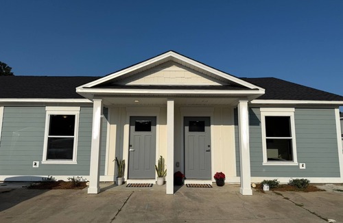 Gulfport House | Superb 2-bedroom house in Gulfport less than 1 mile from the Beach