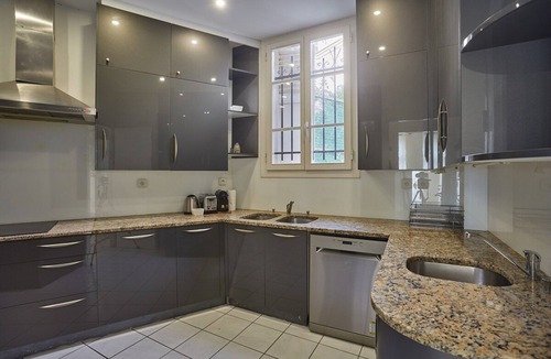 Saint-Vincent-de-Paul Apartment | Superb Apartment Center of Paris-montmartre