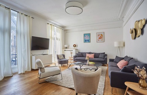 Saint-Vincent-de-Paul Apartment | Superb Apartment Center of Paris-montmartre