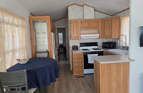 Pahrump House | Superb pet friendly mobile home with AC and laundry in charming Pahrump
