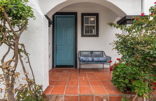 Oxnard House | Superb Remodeled 5/6 BDR SPA Family HOME 16 Mins from beach in heart of Oxnard!