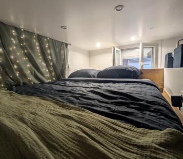 Les Iles Apartment | Superbe Studette au cœur de l'ile Saint Louis - 1 personne