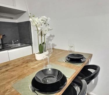 Senlis Apartment | Superbe studio Cosy pour une ESCAPADE au Coeur de Senlis-Idéal pour Couples Voyageurs & Professionnels
