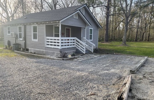 Prairieville House | Swamp Thang! Stay with Nature, yet Minutes from I-10