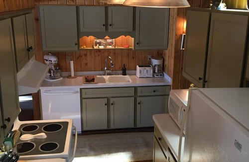 Little Round Lake House | Sweet, Cozy Round Lake Retreat. Freshly Renovated. Tastefully Decorated.