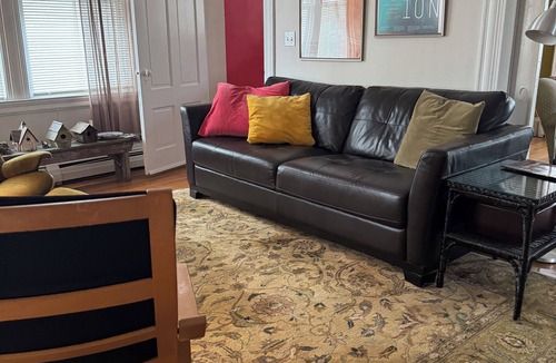 College Hill Apartment | 'Sweetstay Providence' Closest rental to the Brown athletics and Brown campus.