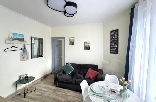Aulnay-sous-Bois Apartment | T2 cosy & calme - Gare à 1 min accès direct Paris & CDG