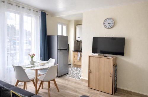 Aulnay-sous-Bois Apartment | T2 cosy & calme - Gare à 1 min accès direct Paris & CDG