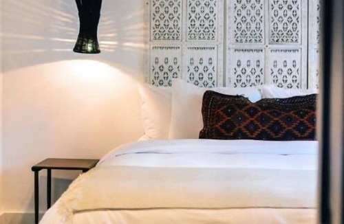 Historic Tennis Club Hotel | Talavera Palm Springs Hotel - 21 and Over