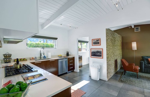 Vista Las Palmas House | Tangerine Twist - Stunning 5 Bedroom in the Upscale Las Palmas Area.