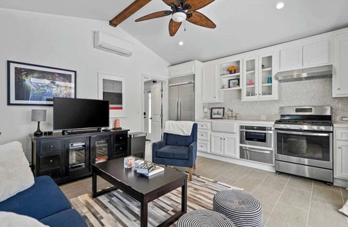 Tarzana House | Tarzana 1BR ADU | Pool, Hot Tub & Fire Pit | C&C