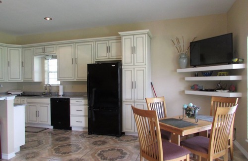 Biloxi Apartment | Taylor Ranch Cottage.A retreat in the middle of everything on the Coast!
