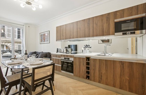 Saint-Vincent-de-Paul Apartment | TBS 121 - Fabulous apartment in Paris