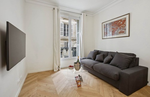 Saint-Vincent-de-Paul Apartment | TBS 121 - Fabulous apartment in Paris