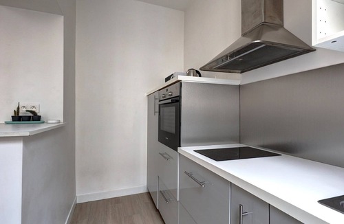 Quartier de Rochechouart Apartment | TBS 195 - Nice suite in Faubourg Montmarte area