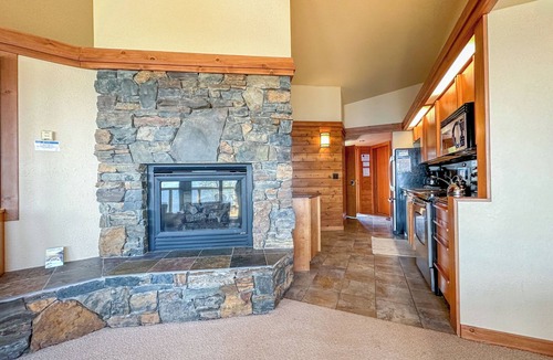 Grand Marais Condo | Terrace Point 12A - Lake Superior - Grand Marais, MN - Cascade Vacation Rentals