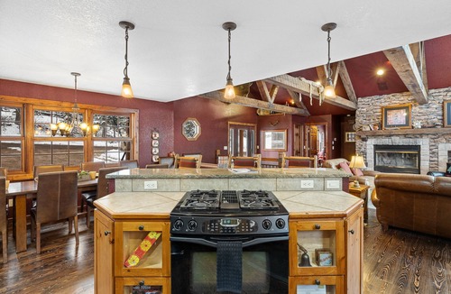 Lead Cabin | Terry Peak Cabin · Hot Tub · Sleeps 12 · 4BR
