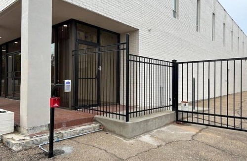 Downtown Jackson Apartment | The 610 Flats: City Chic #22