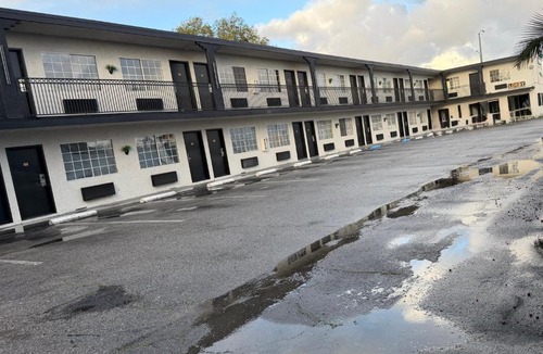 Lennox Hotel | The Atlas Inn & Suites LAX