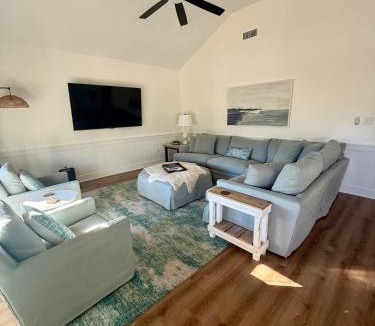Shoreline Park House | The Bay Stay
