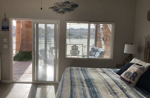 Parker Dam Villa | The Beachfront Villa 11