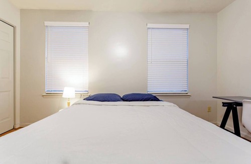Lochearn House | The Beatles Blue- Your Best Stay!