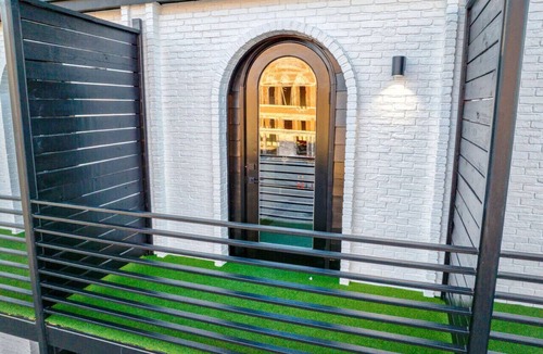 Biloxi Condo | The Bella`s Girls Night Suite, King Bed, Private Balcony