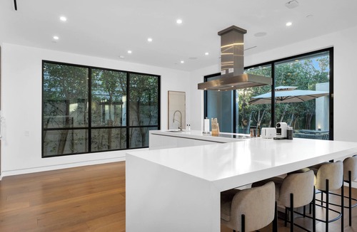 Beverly Grove House | The Beverly Hills Modern Villa