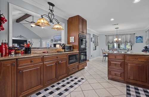 Gulf Hills House | The Blue Heron - close to beach & downtown Ocean Springs! Hot tub, kayaks, dock