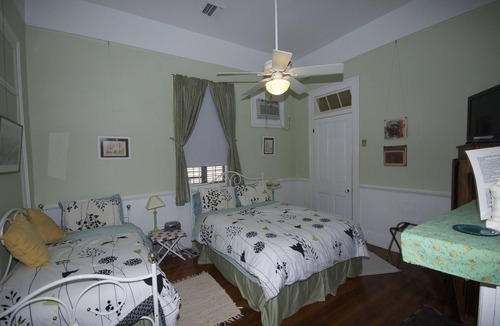 Faubourg Marigny Bed & Breakfast | The Burgundy Bed and Breakfast