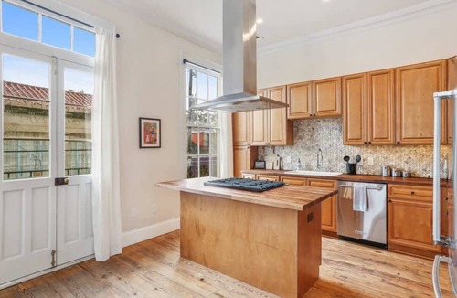 Faubourg Marigny House | The Burgundy House #1 |Historic Luxury|Steps to FQ